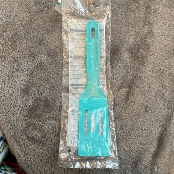 Pampered Chef Kitchen Nwt Pampered Chef Mini Nylon Spatula Poshmark